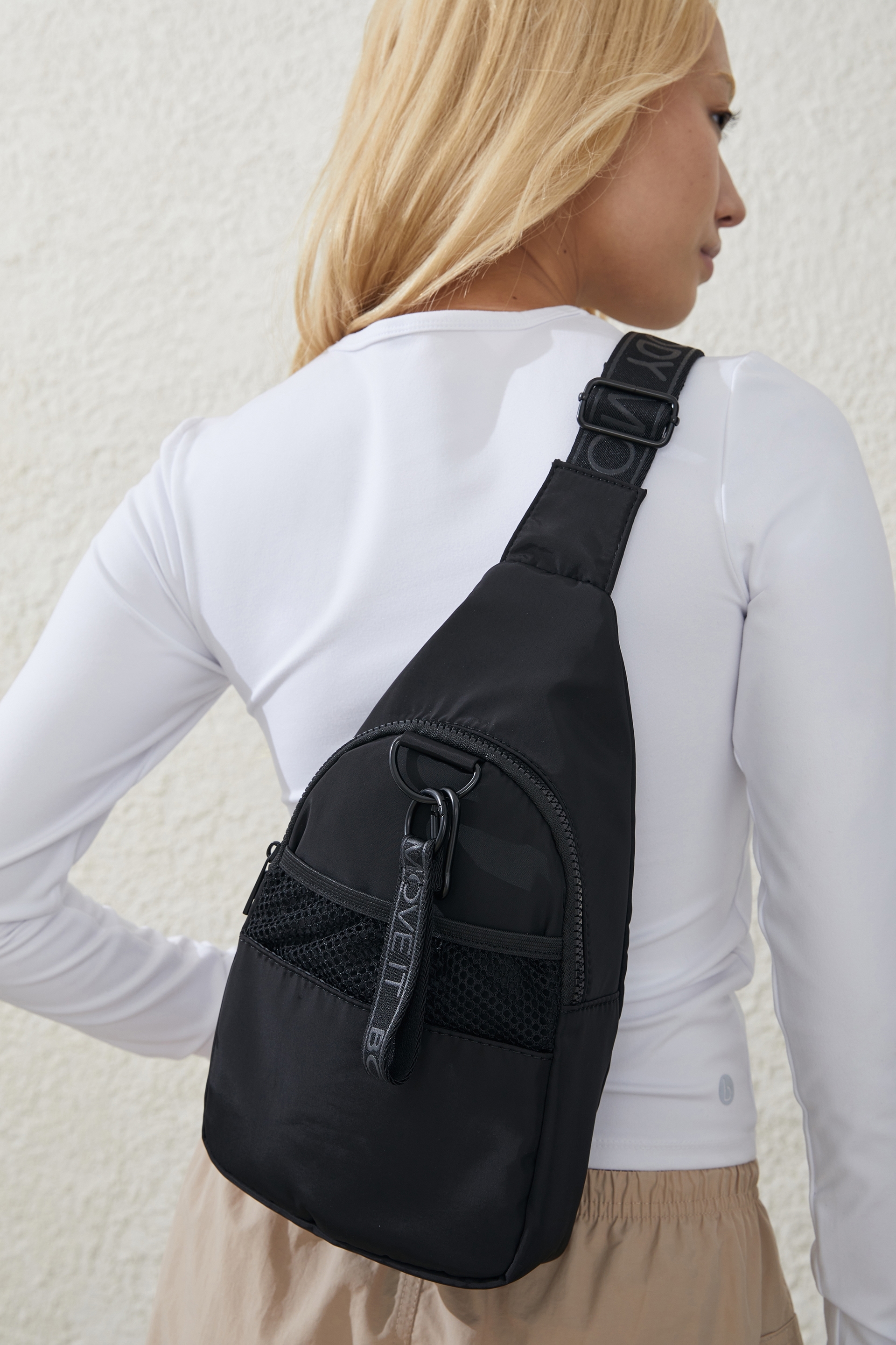 SEAFEW Black Small Sling Crossbody Backpack Shoulder Bag for Men Women–  backpacks4less.com