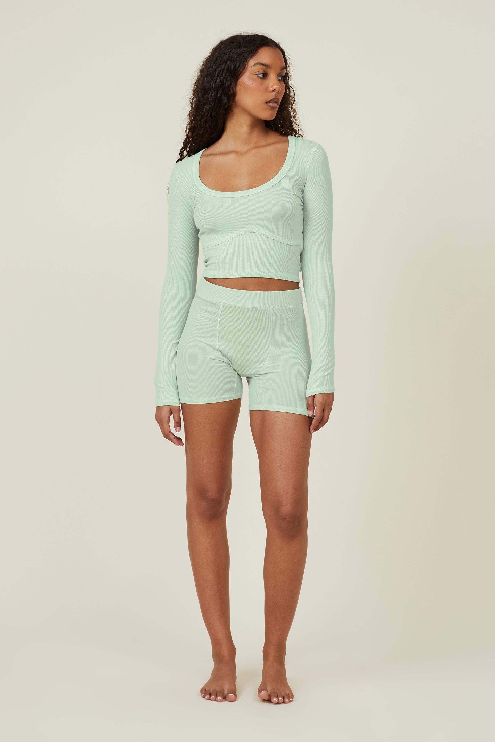 Body - Sleep Recovery Fitted Short - Cameo green