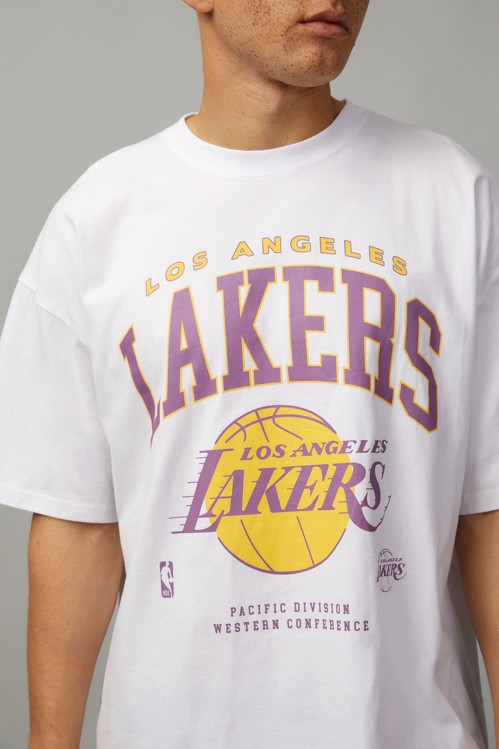 NBA Los Angeles Lakers Pacific Division Western Conference T-shirt Size  Large