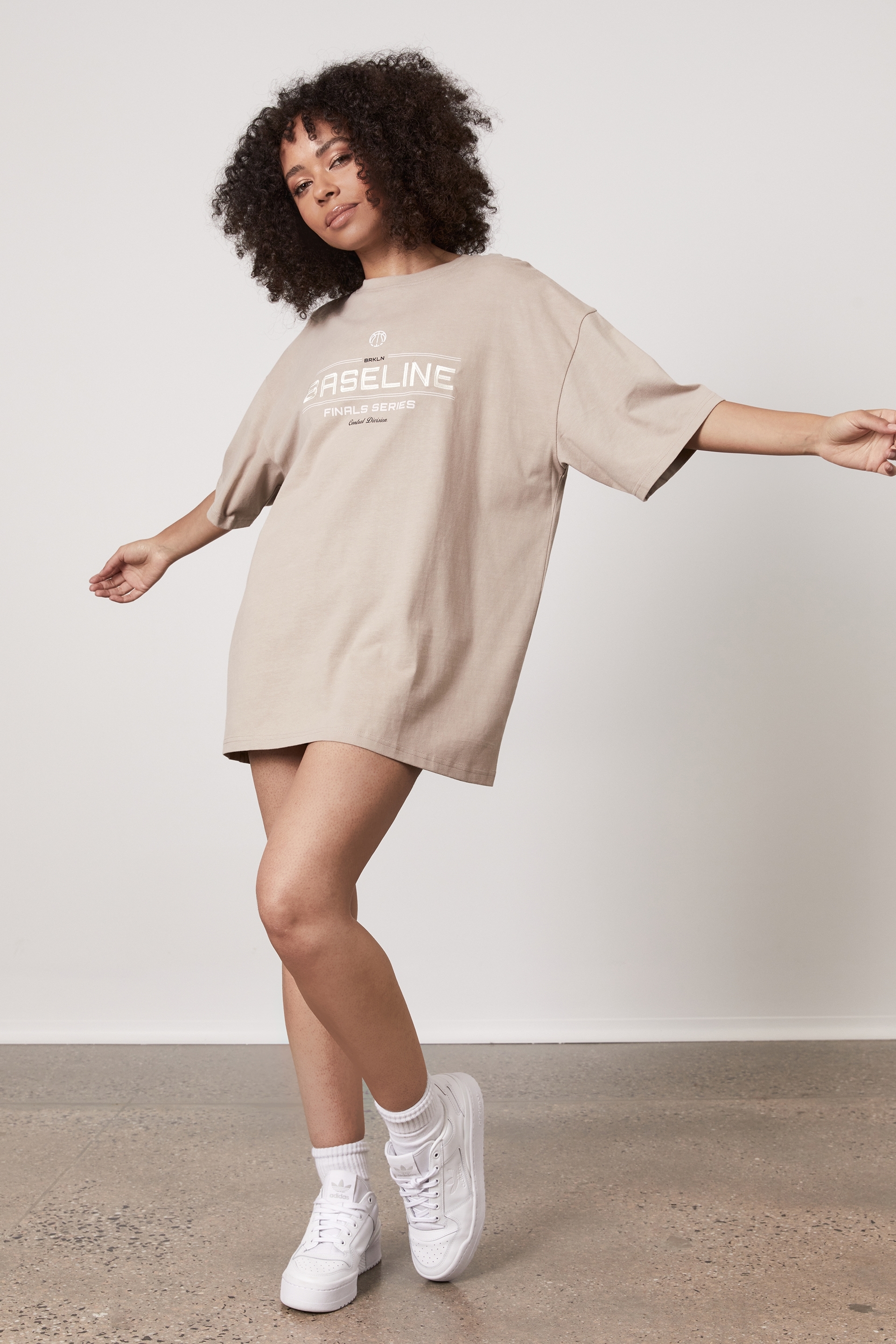 Factorie - Oversized Graphic Tee - Nude blush/baseline