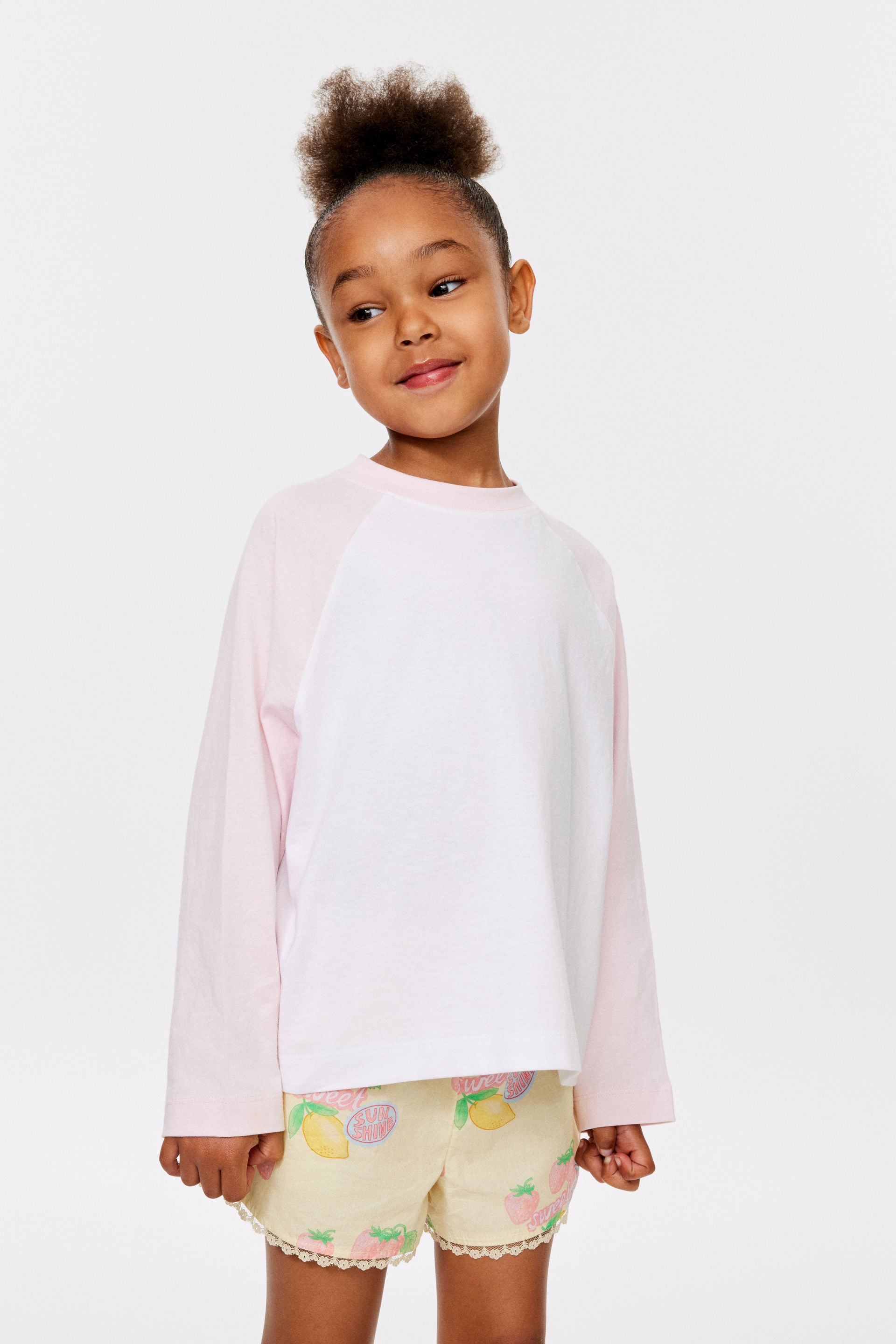 Cotton On Kids - Raglan Long Sleeve Tee - White/petal pink
