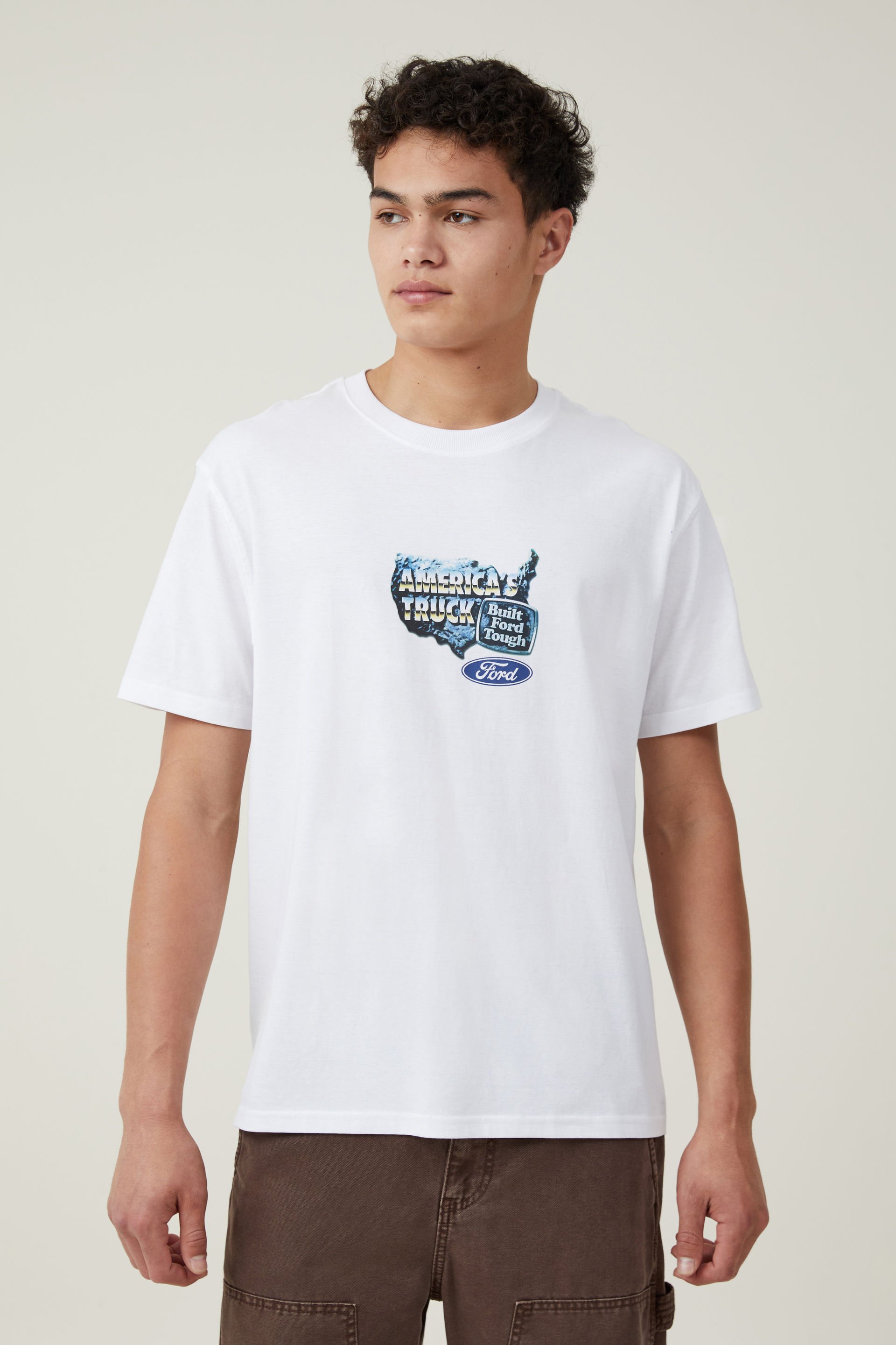 Cotton On Men - Ford Loose Fit T-Shirt - Lcn for white/america’s truck