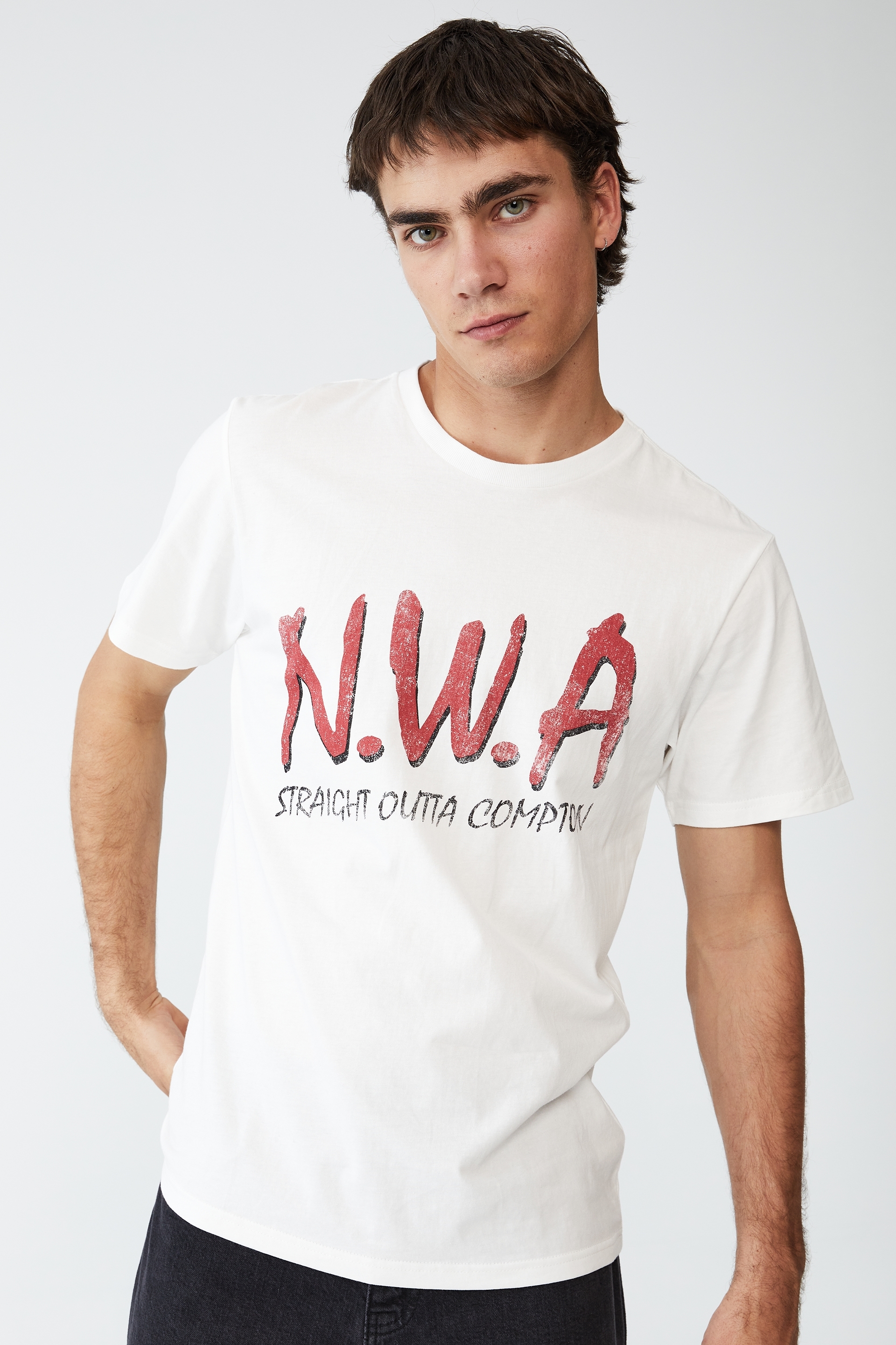 Cotton On Men - Tbar Collab Music T-Shirt - Lcn mt vintage white/nwa - straight outta com
