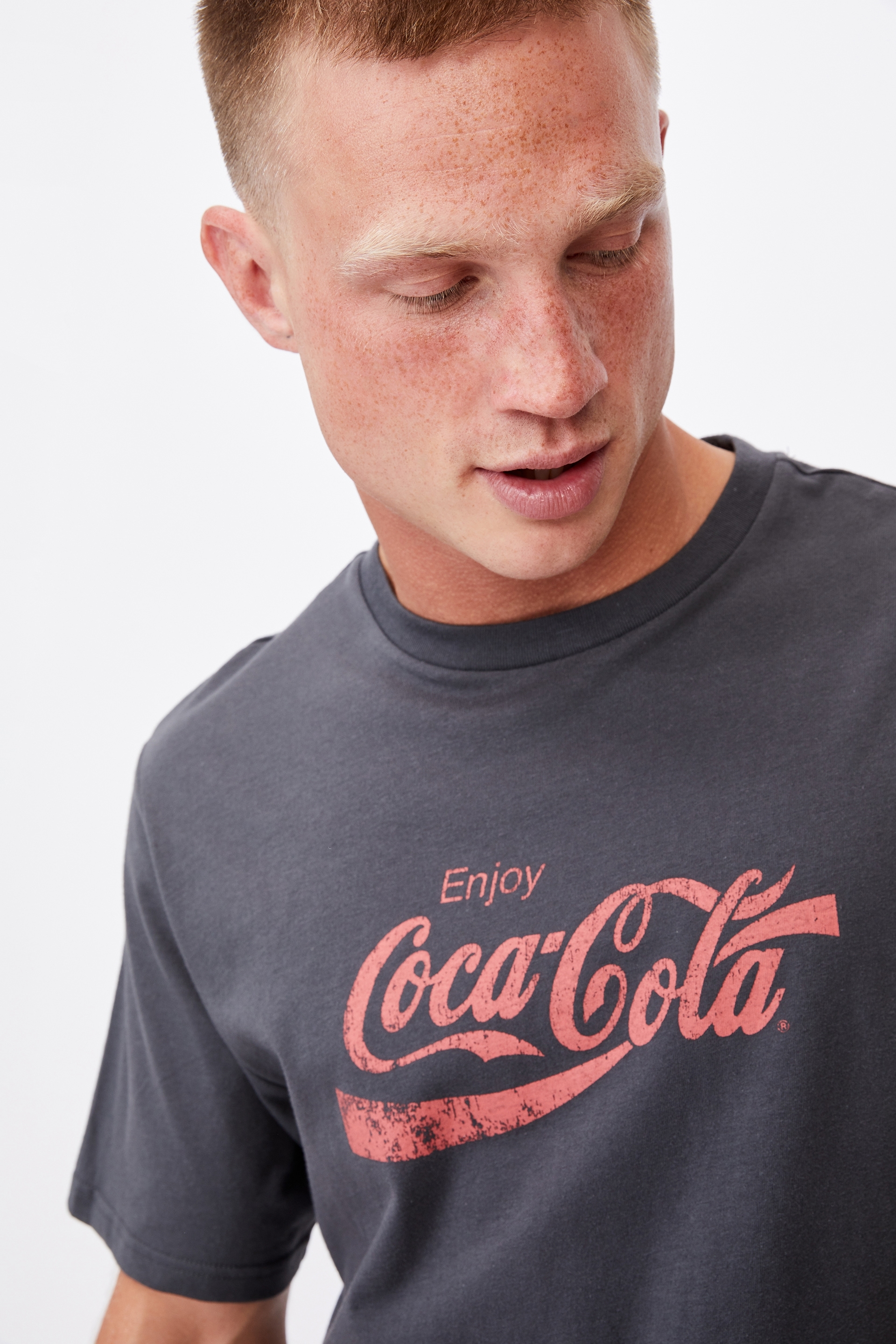 Cotton On Men - Tbar Collab Pop Culture T-Shirt - Lcn cc faded slate/coca cola-vintage logo