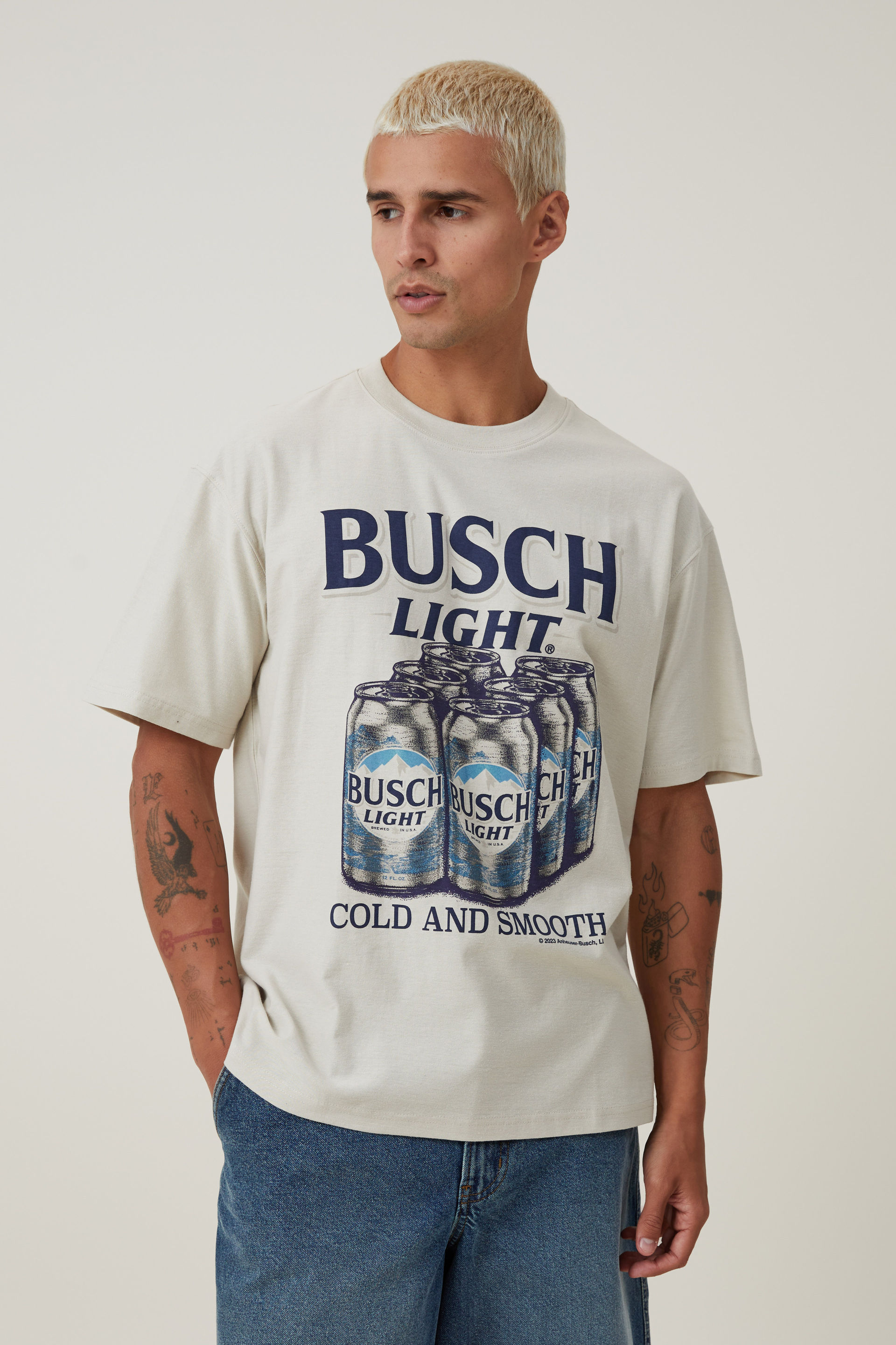 Cotton On Men - Busch Light Loose Fit T-Shirt - LCN Bud ivory/busch Light - Six Pack