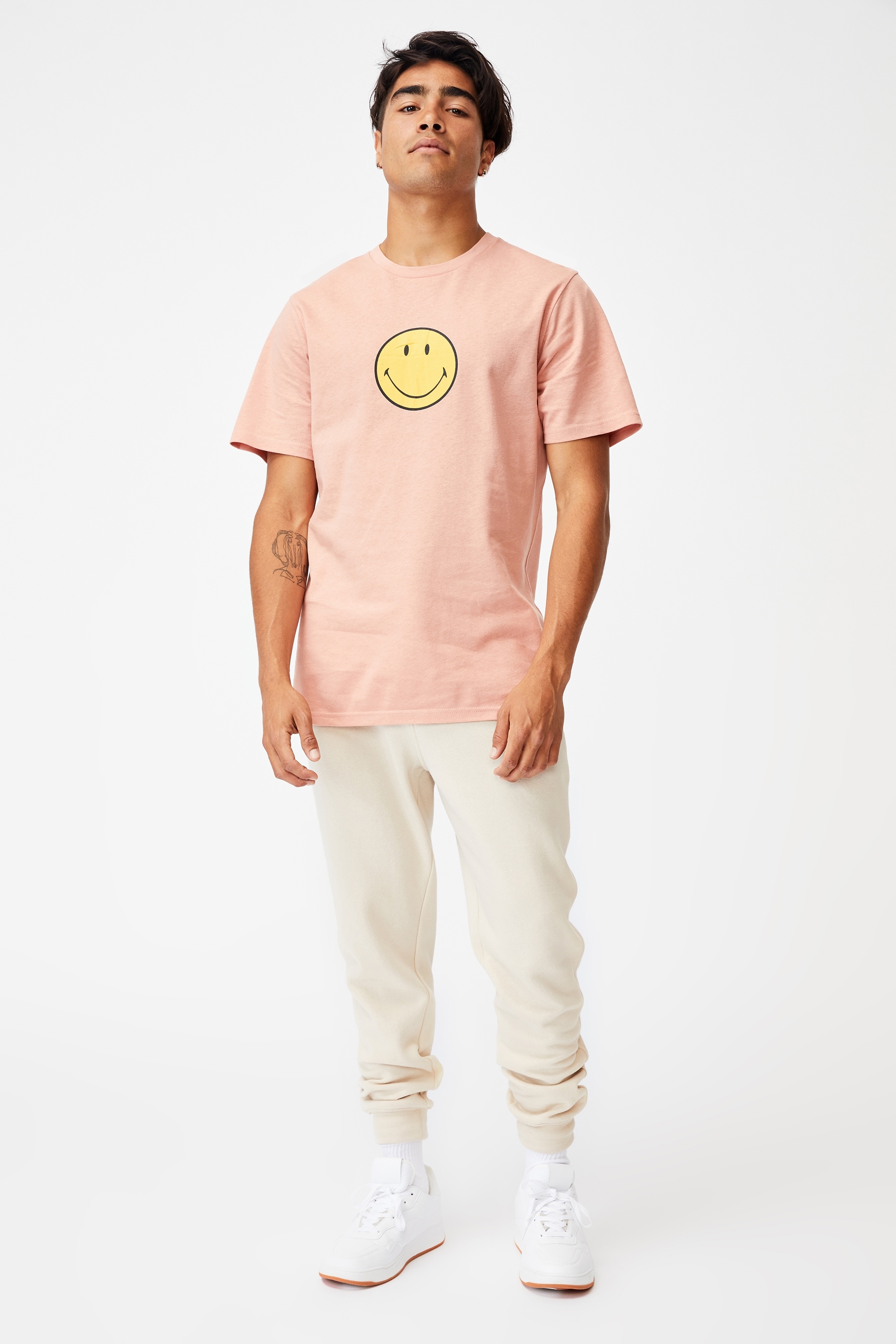 Cotton On Men - Tbar Collab Pop Culture T-Shirt - Lcn smi peach/smiley
