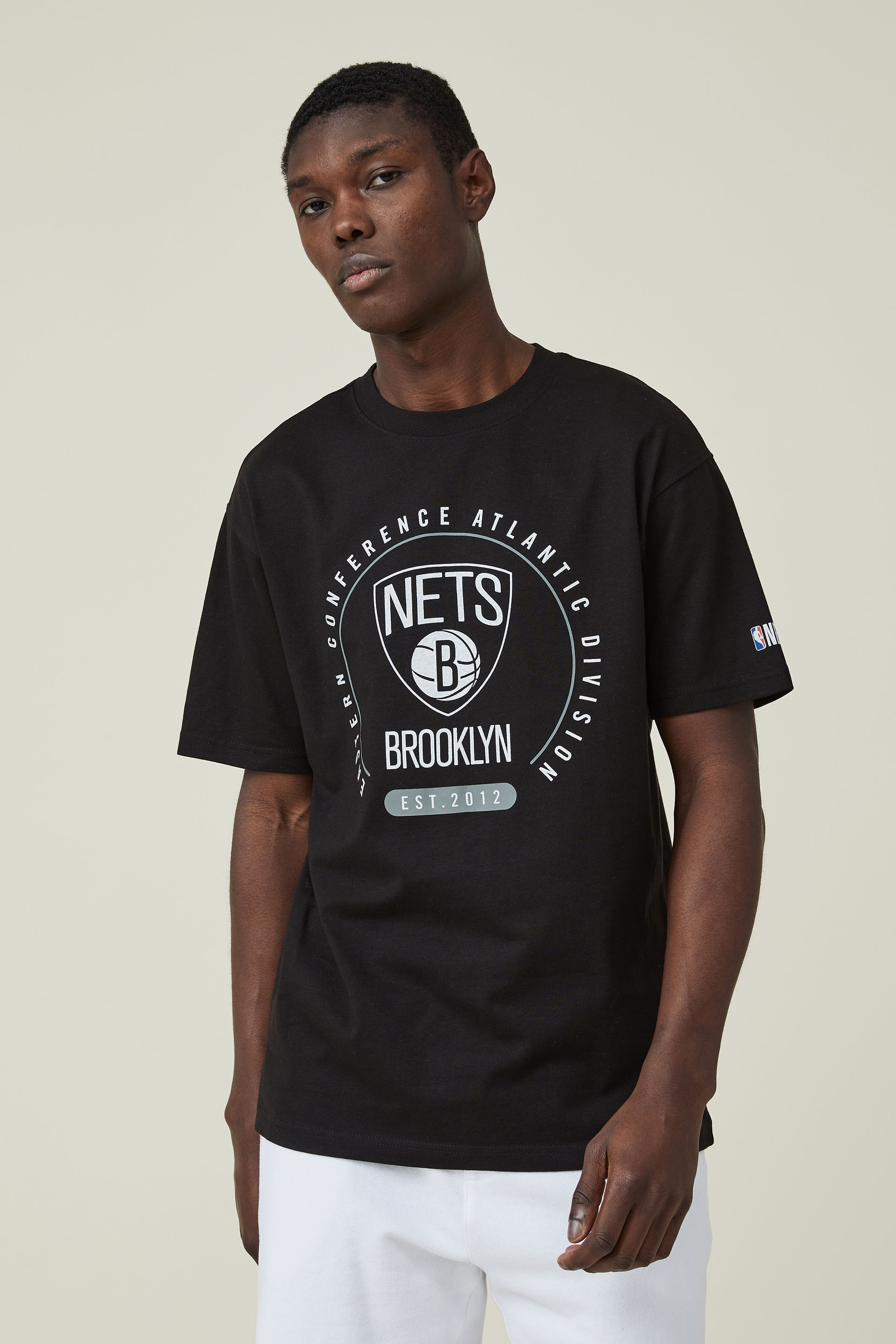 NBA Brooklyn Nets Primary Logo T-Shirt, Large, Black : : Sports,  Fitness & Outdoors