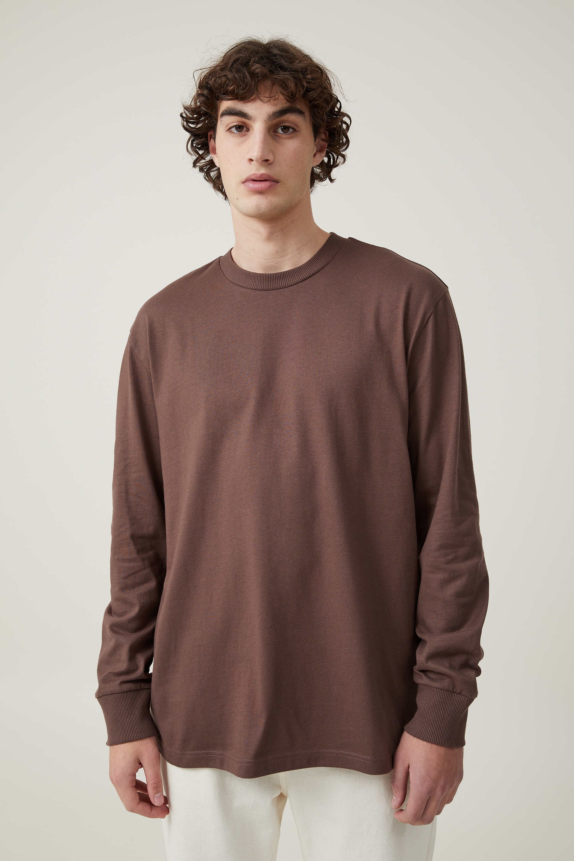 Cotton On Men - Loose Fit Long Sleeve Tshirt - Washed chocolate