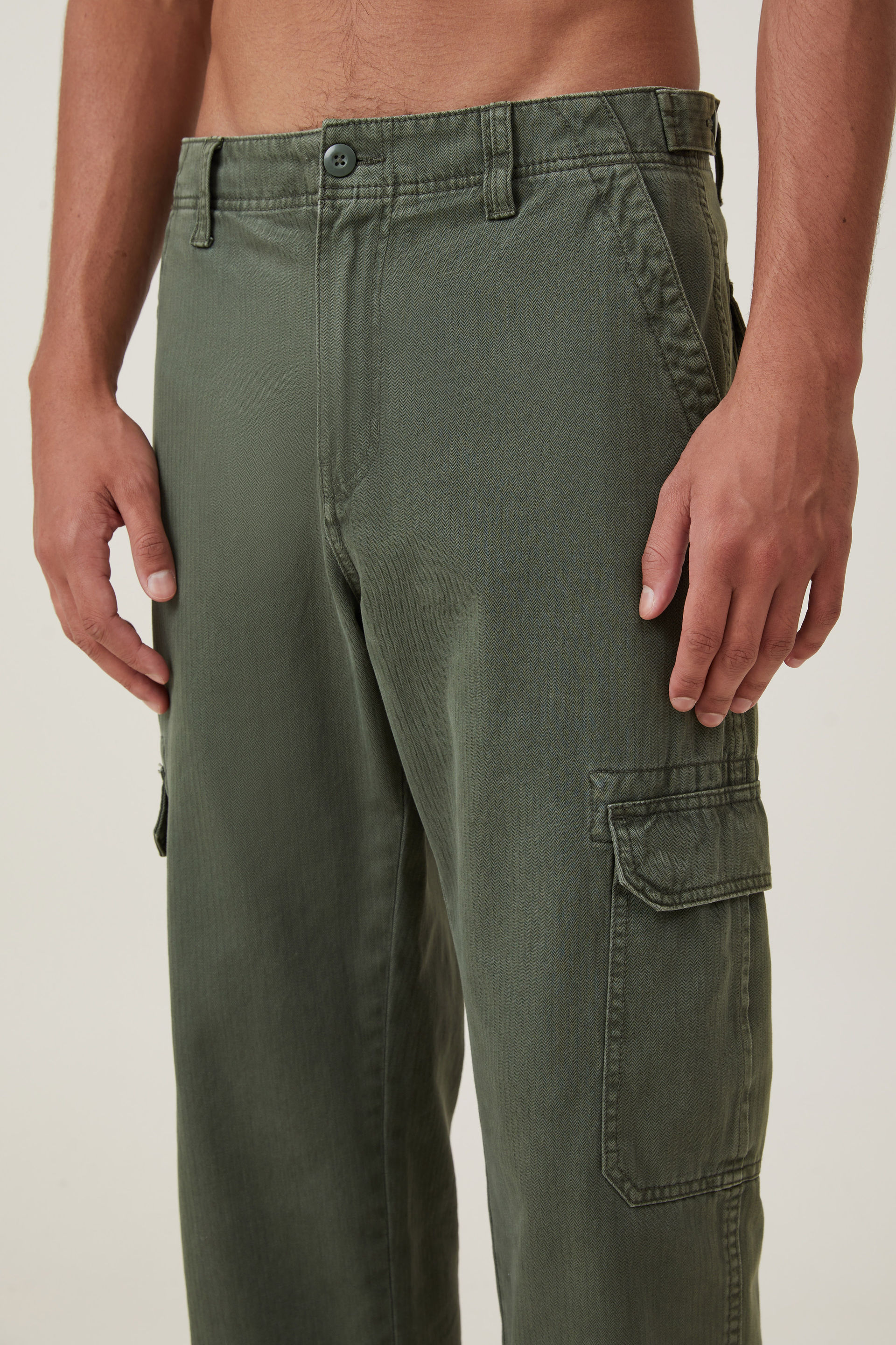 Cotton On Men - Tactical Cargo Pant - Vintage Army Green Herringbone