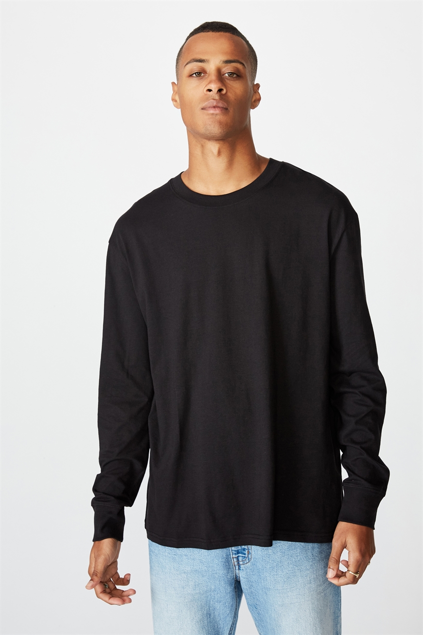 black long sleeve outfit male