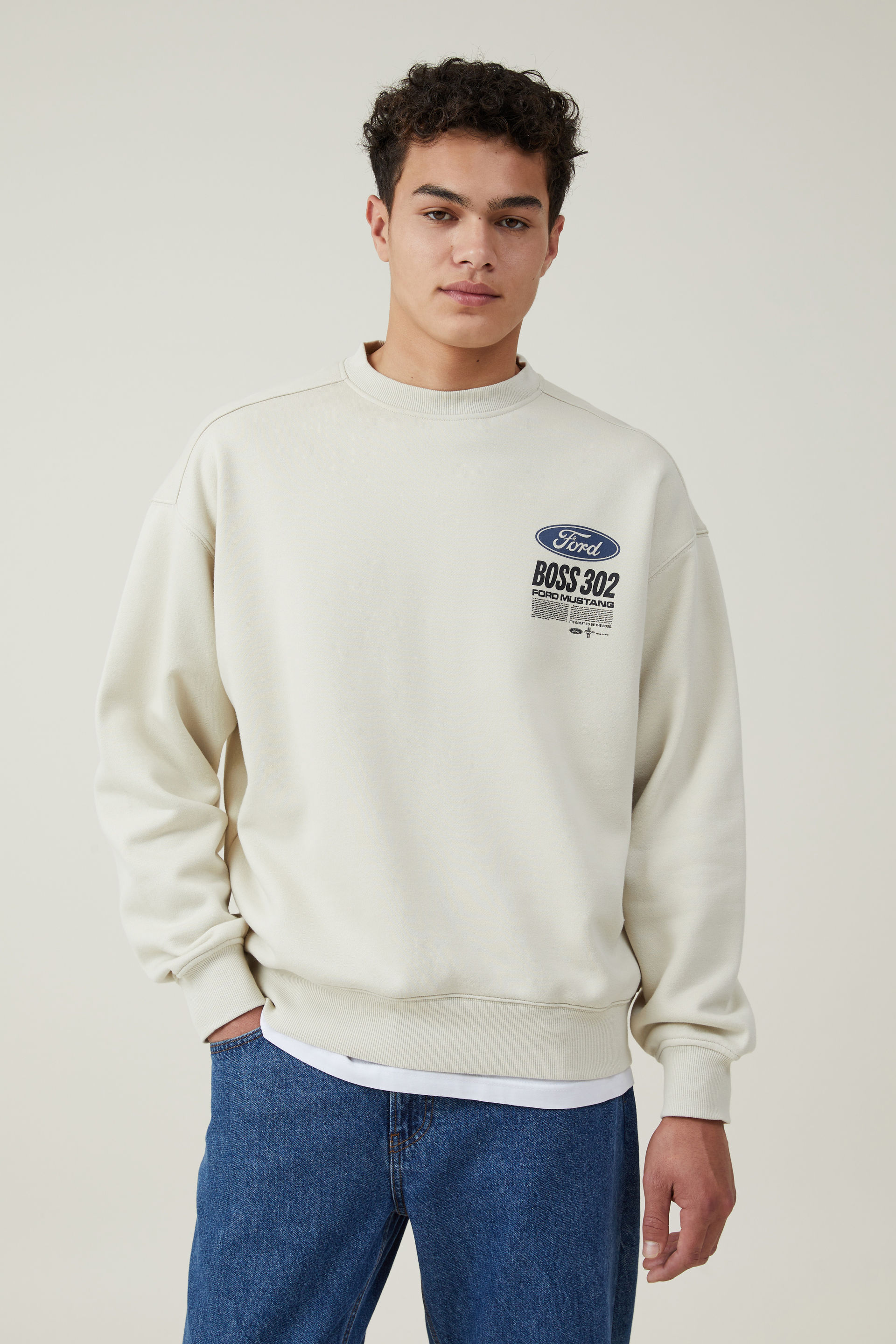 Cotton On Men - Ford Oversized Fleece Sweater - Lcn for ivory/ boss 302