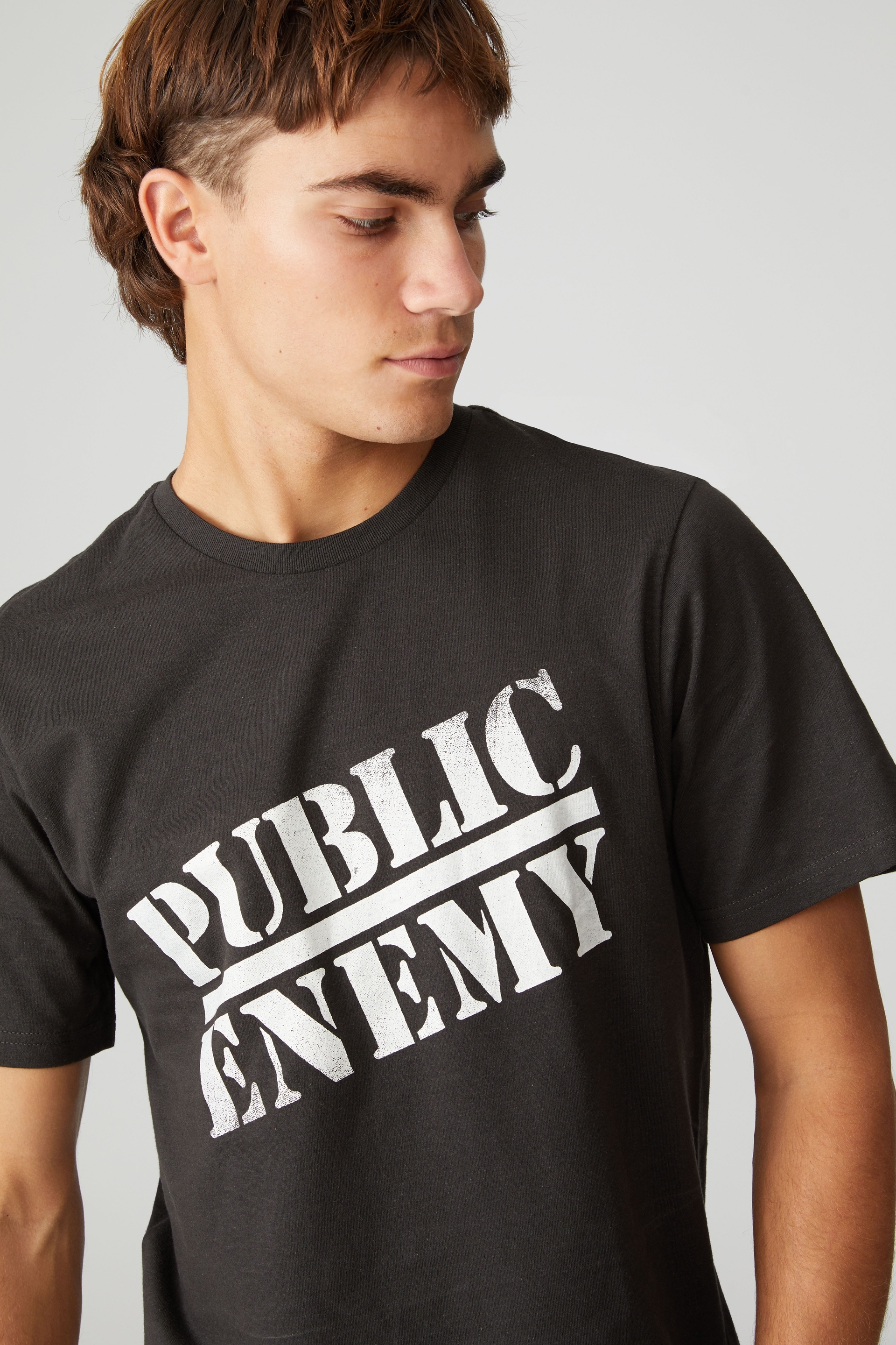 Cotton On Men - Tbar Collab Icon T-Shirt - Lcn bra washed black/public enemy-logo