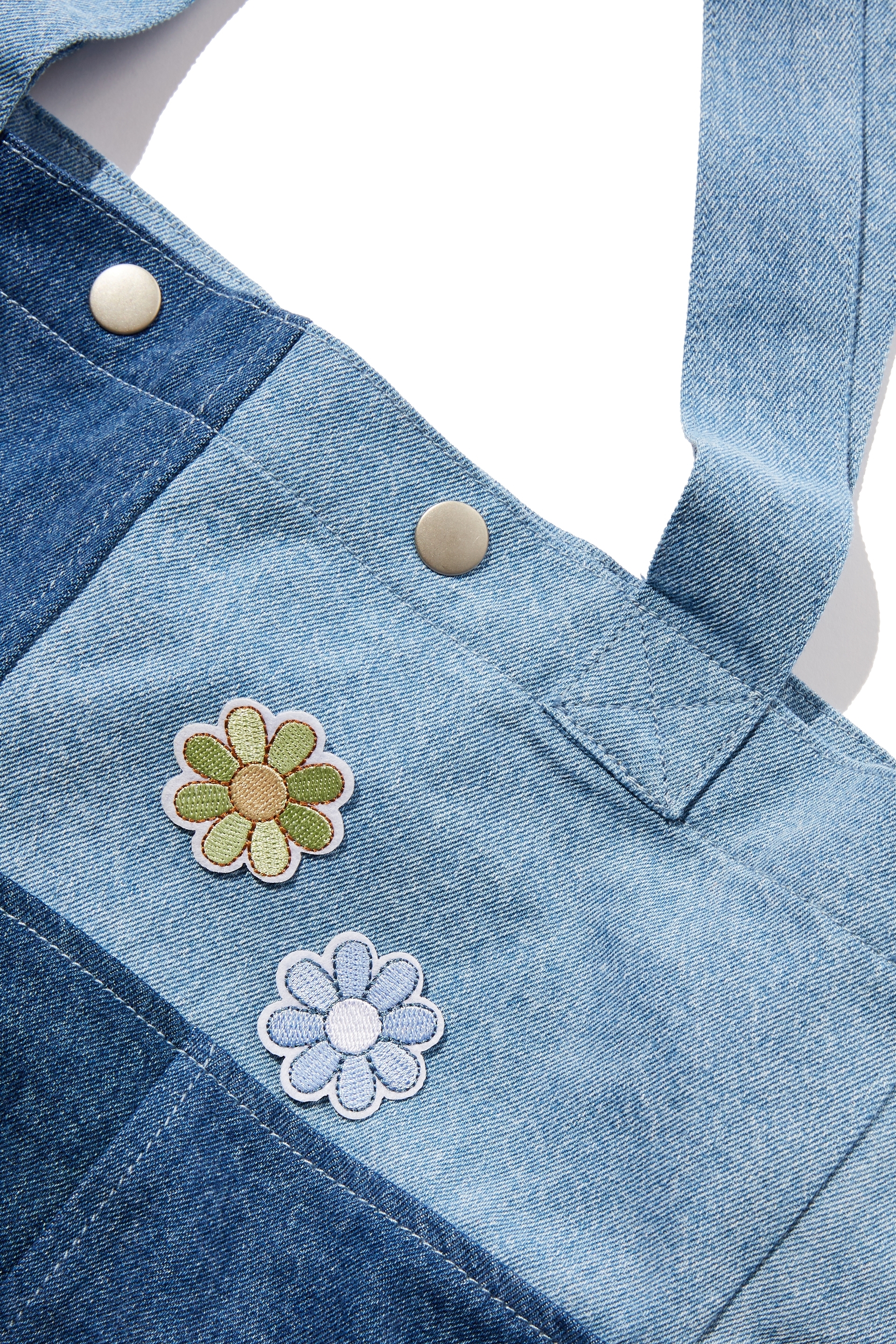 Rubi - 2Pk Embroidered Patches - Blue & green daisy