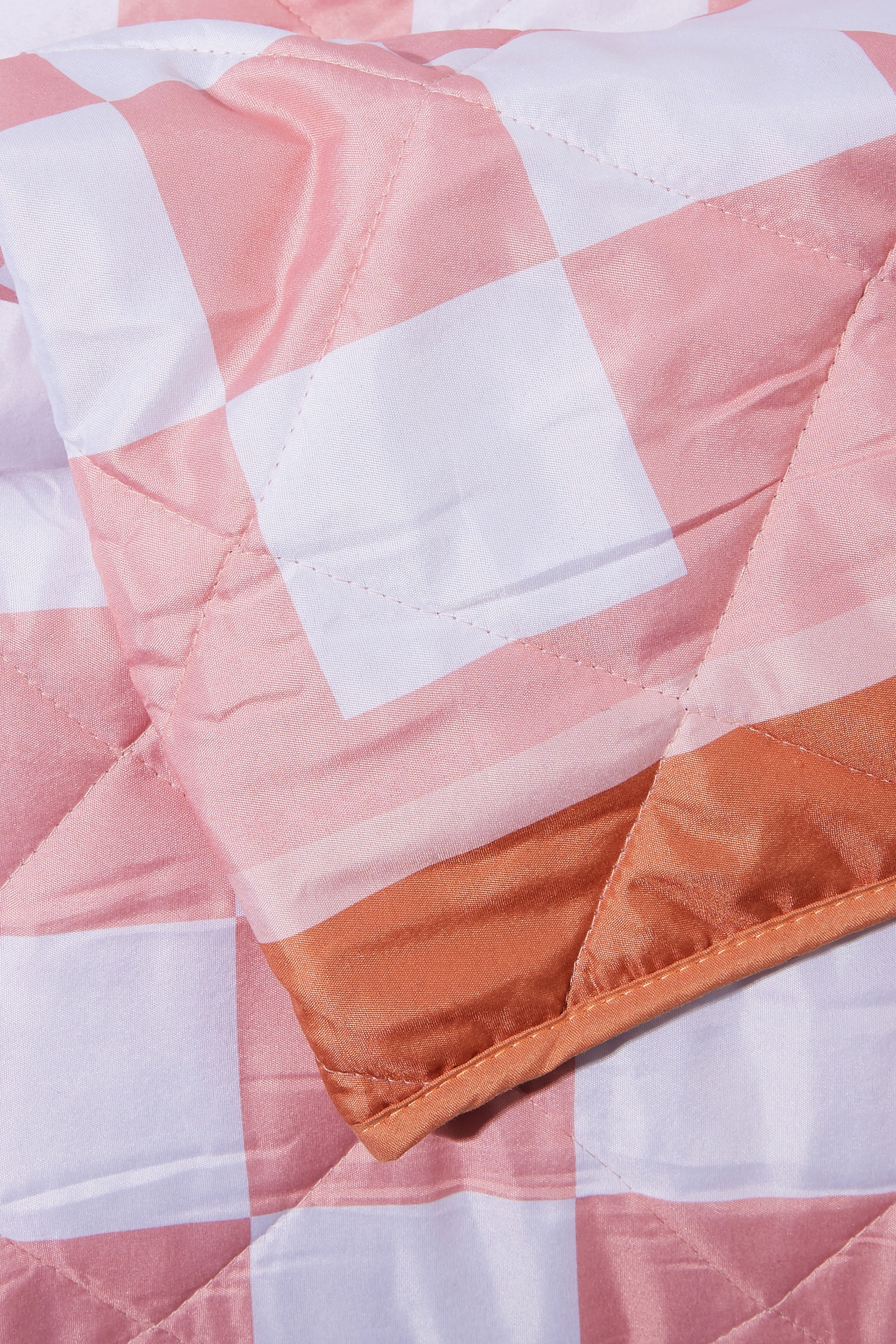 Rubi - Quilted Picnic Blanket - Soft candy checkerboard