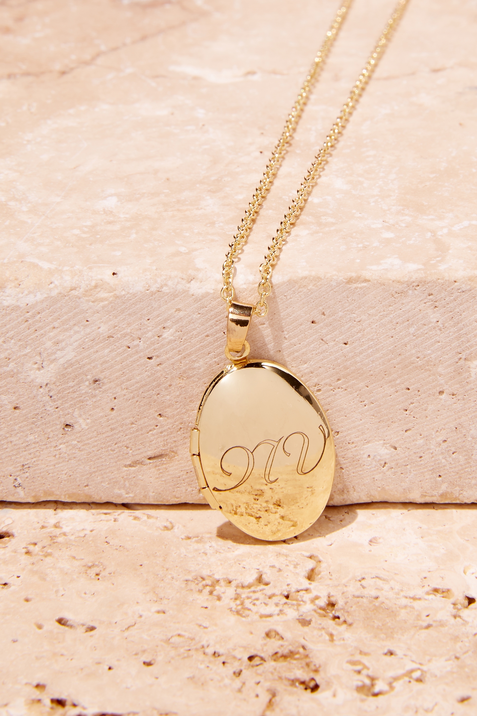 Rubi - Personalised Premium Pendant Necklace Gold Plated - Gold plated locket