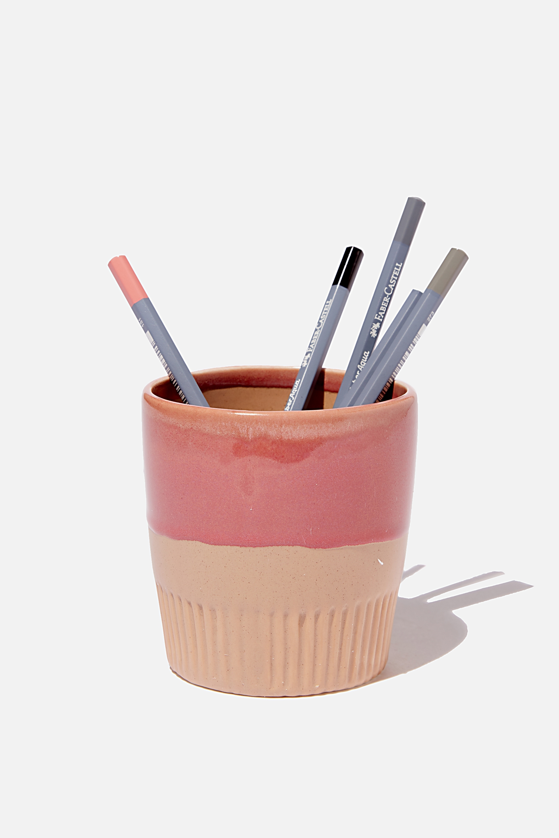 pink pen holder