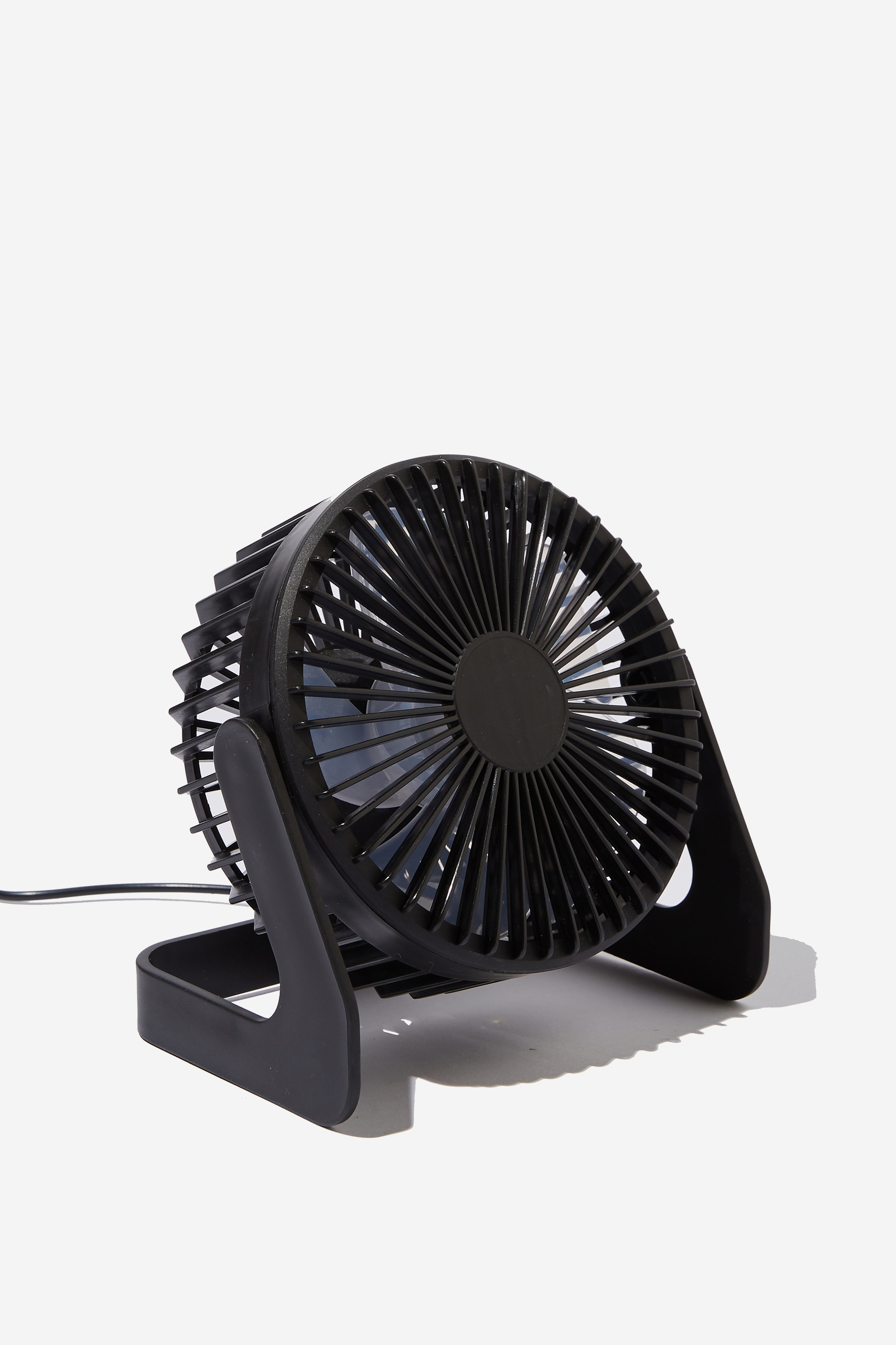 USB Fan Plastic Leather Strap Detail Black Desk Fan Pifco P55003 Mini Fan Compact and Lightweight 