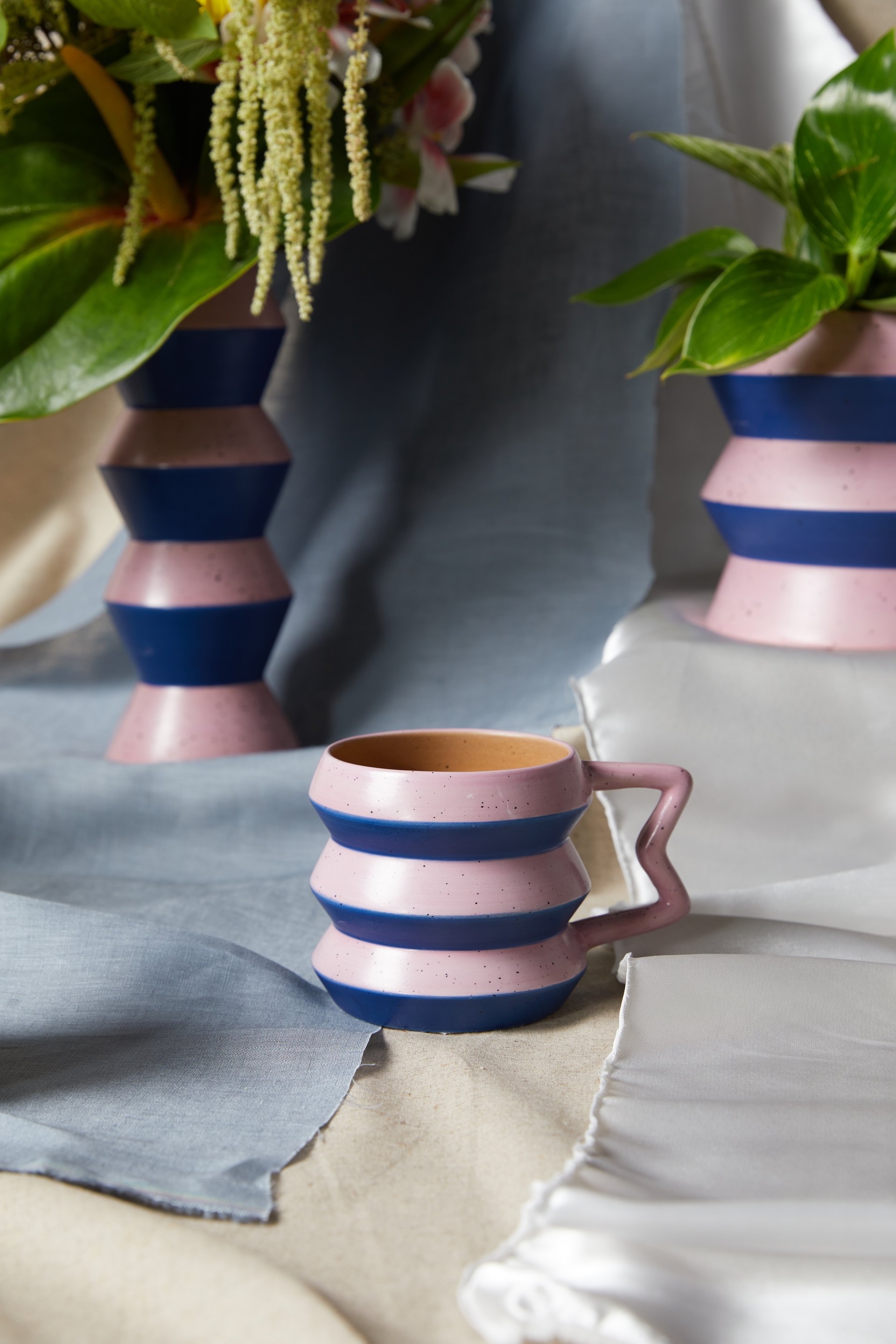 Typo - Shape Shifter Mug - Ribbed lavender & classic blue