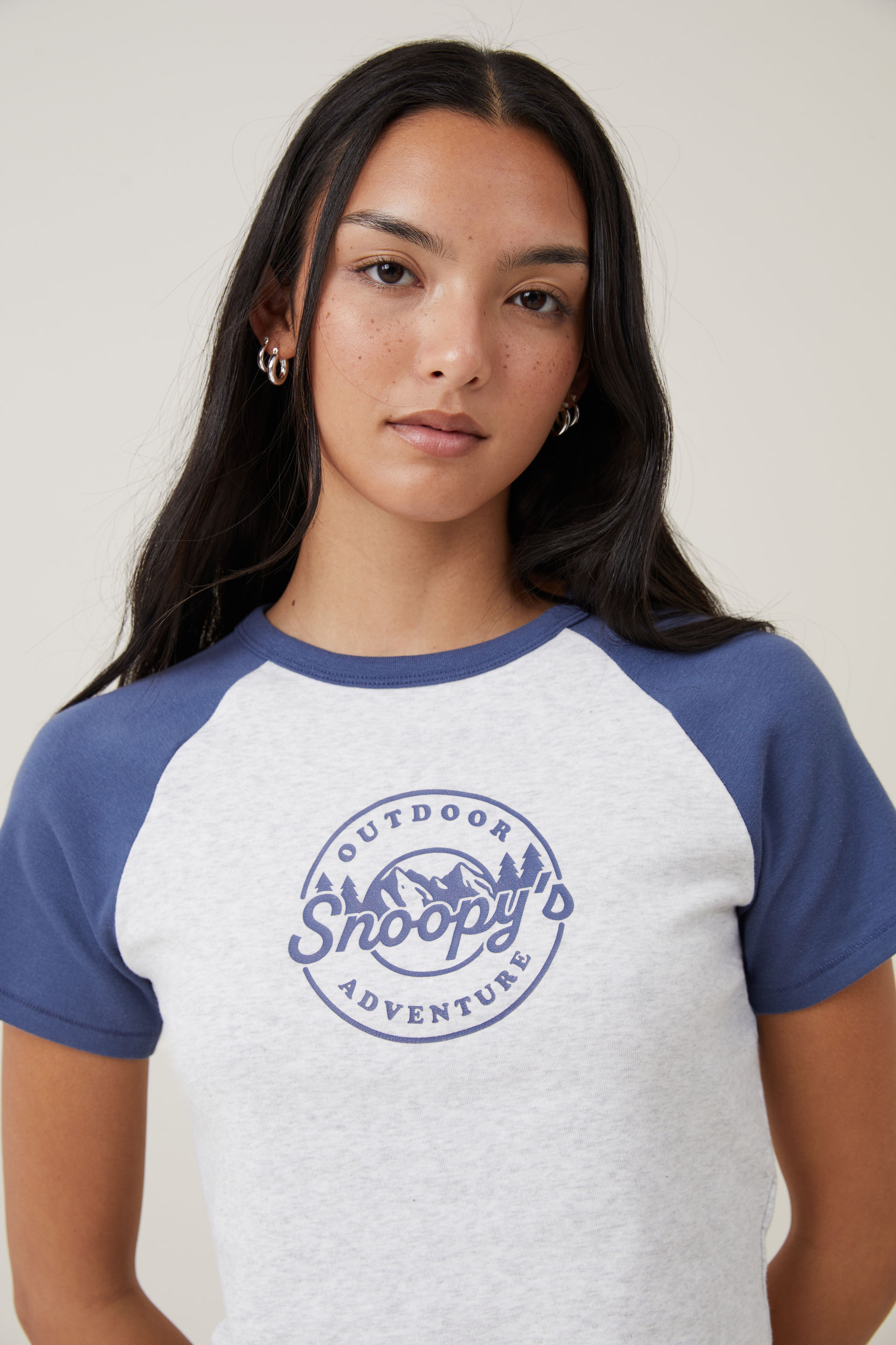 Crop Fit Rib Raglan Snoopy Tee