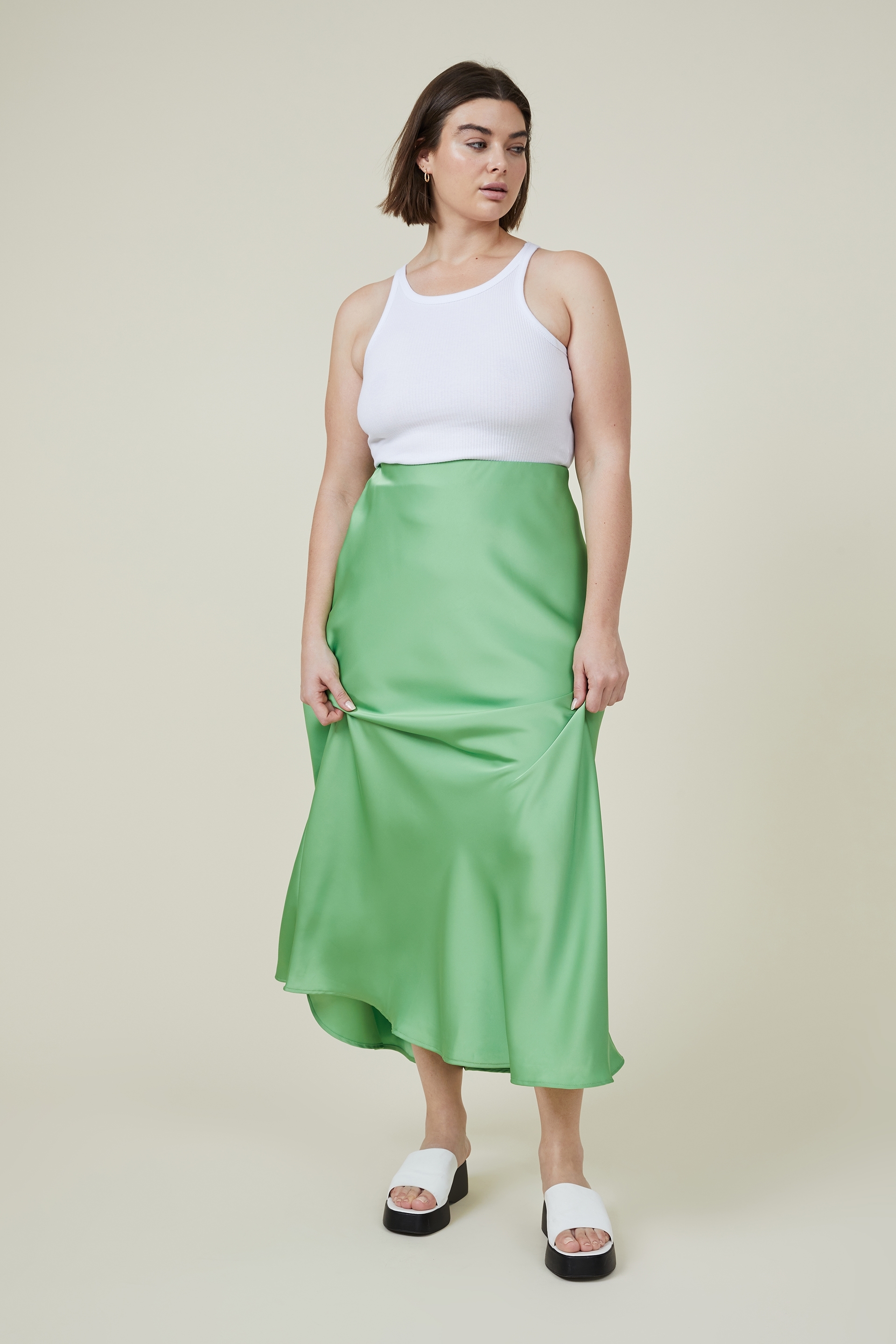 Cotton On Women - Curve Amalfi Satin Maxi Skirt - Super green