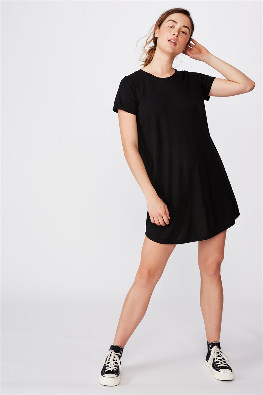 Boxy T-Shirt Dress Black | NA-KD