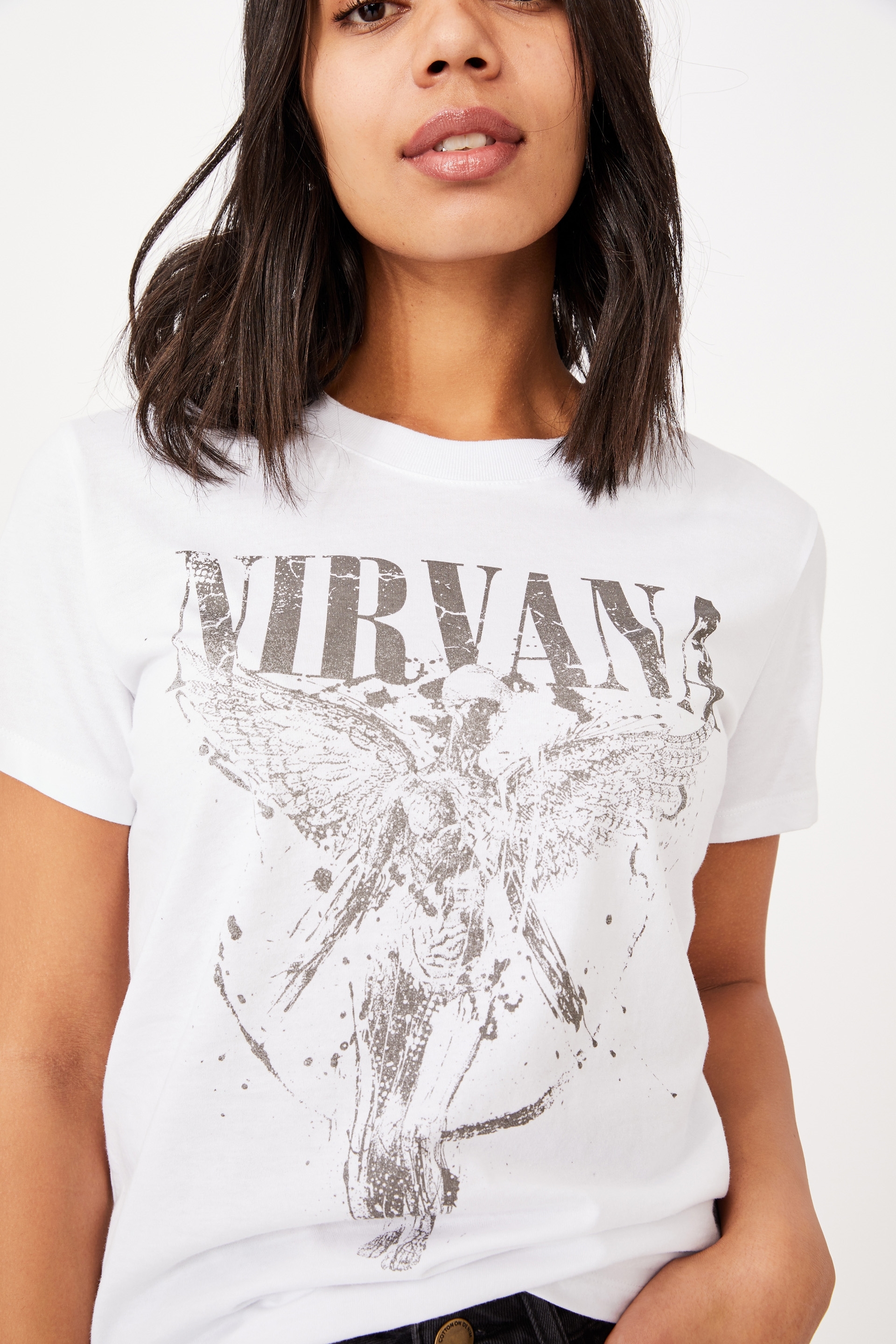 nirvana shirt girl doesn't know
